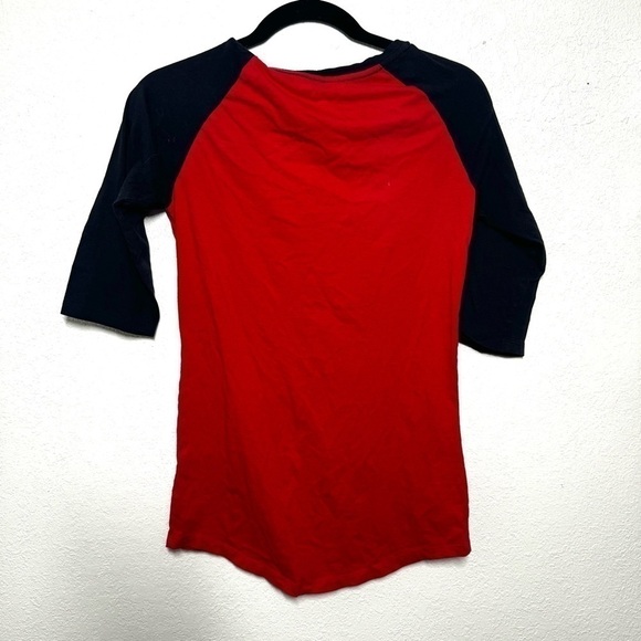 5th & Ocean by New Era Chicago Bulls women’s sequin 3/4 sleeve top size small - Picture 4 of 5